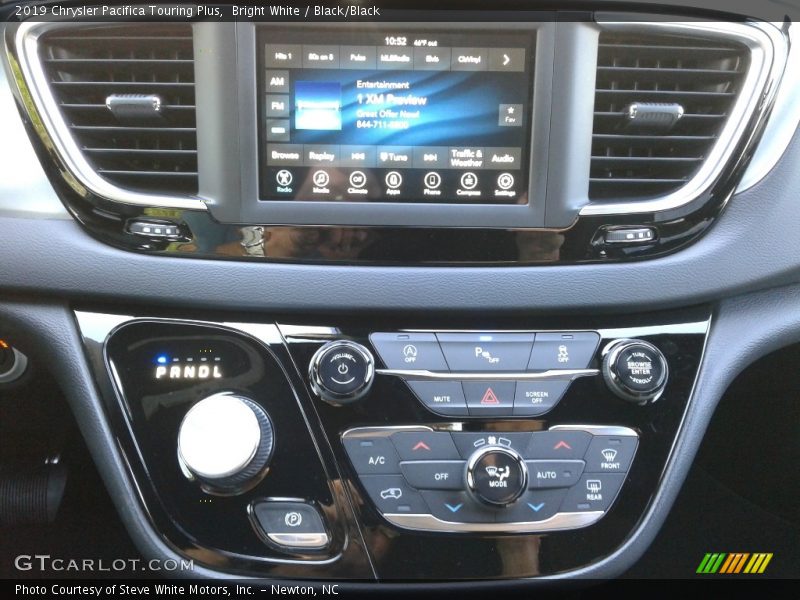 Bright White / Black/Black 2019 Chrysler Pacifica Touring Plus