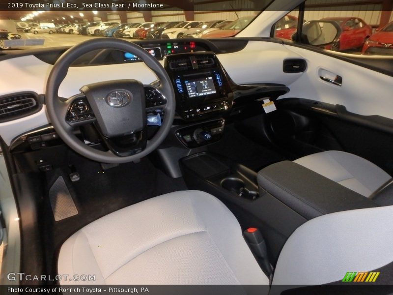Front Seat of 2019 Prius L Eco