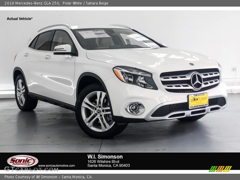 Polar White / Sahara Beige 2019 Mercedes-Benz GLA 250