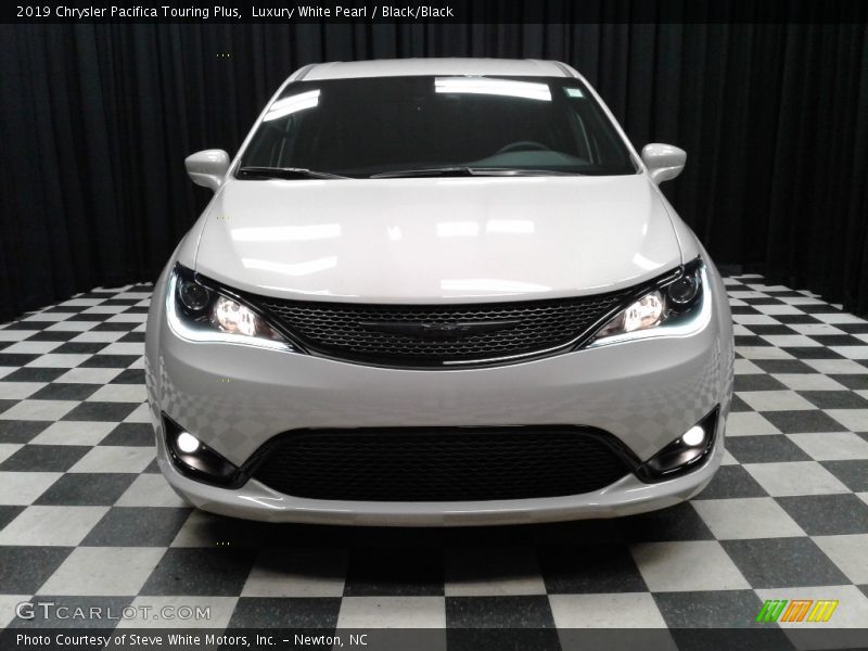 Luxury White Pearl / Black/Black 2019 Chrysler Pacifica Touring Plus