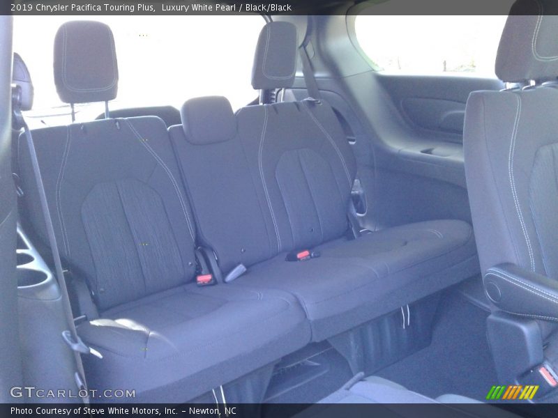 Luxury White Pearl / Black/Black 2019 Chrysler Pacifica Touring Plus