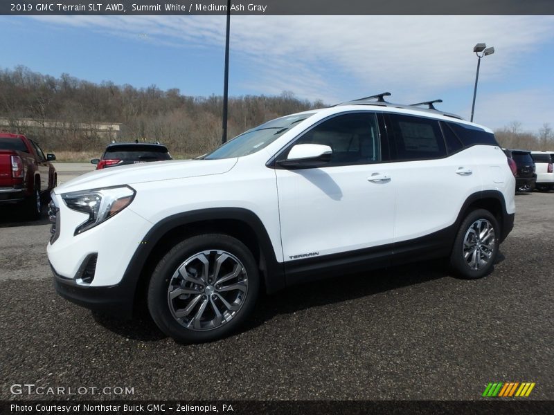 Front 3/4 View of 2019 Terrain SLT AWD