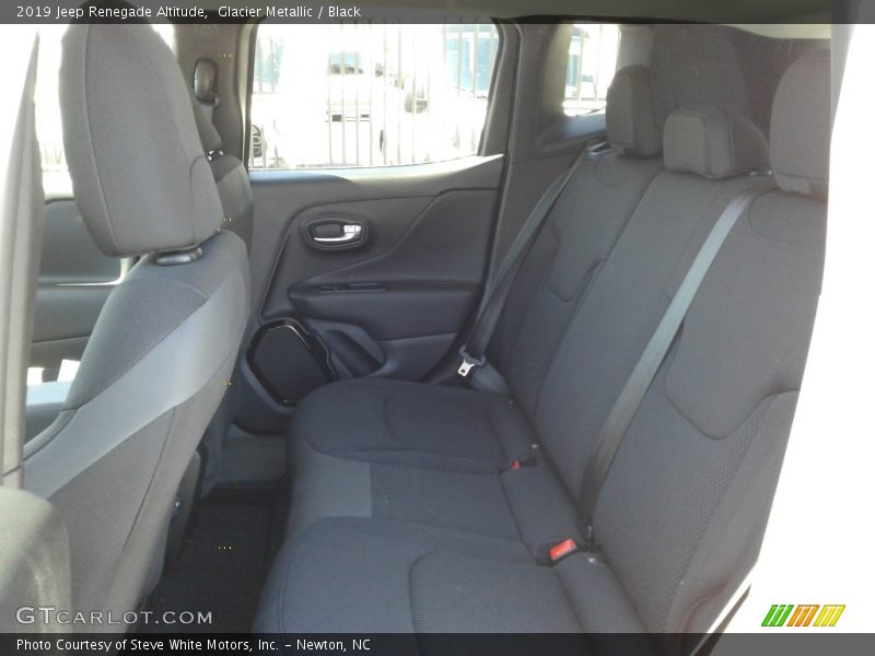 Glacier Metallic / Black 2019 Jeep Renegade Altitude