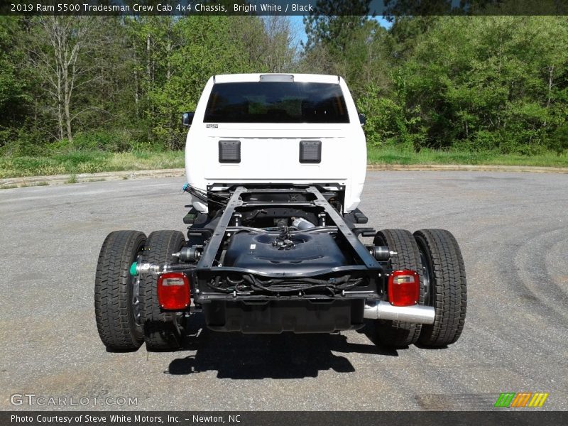 Bright White / Black 2019 Ram 5500 Tradesman Crew Cab 4x4 Chassis