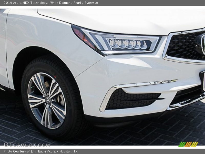 White Diamond Pearl / Espresso 2019 Acura MDX Technology
