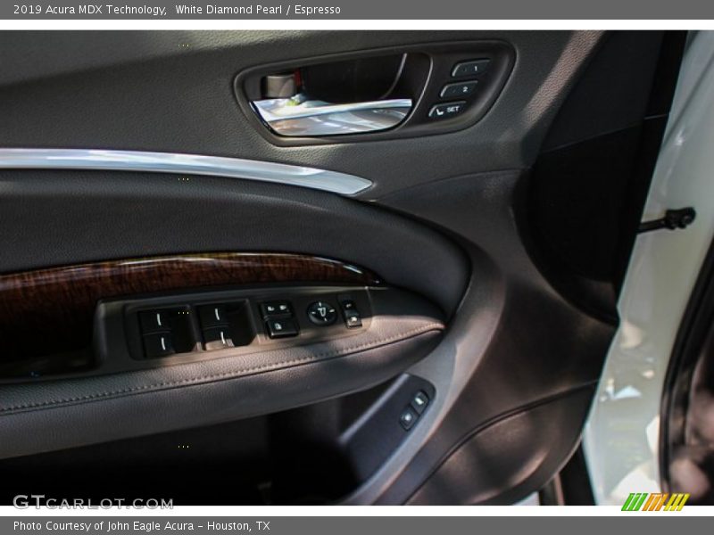 White Diamond Pearl / Espresso 2019 Acura MDX Technology