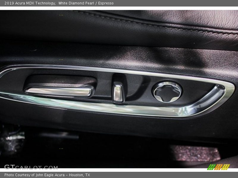 White Diamond Pearl / Espresso 2019 Acura MDX Technology