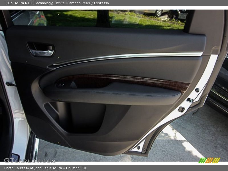 White Diamond Pearl / Espresso 2019 Acura MDX Technology