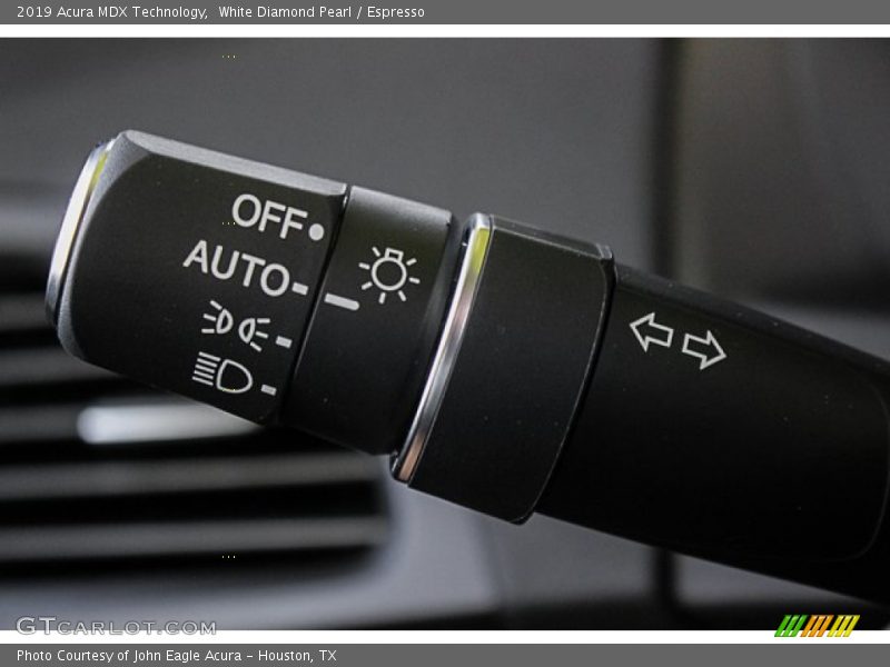 White Diamond Pearl / Espresso 2019 Acura MDX Technology