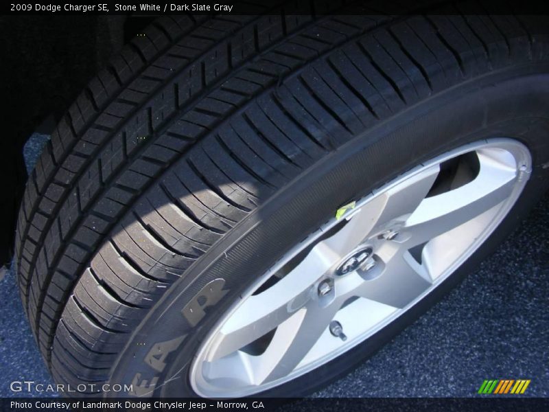Stone White / Dark Slate Gray 2009 Dodge Charger SE