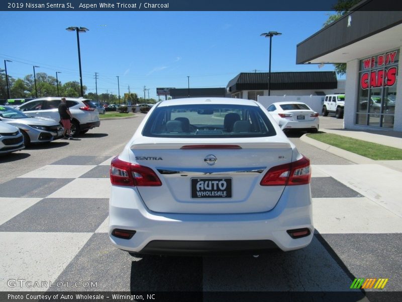 Aspen White Tricoat / Charcoal 2019 Nissan Sentra SL