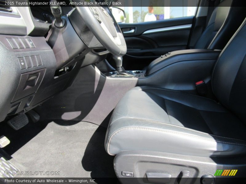 Attitude Black Metallic / Black 2015 Toyota Highlander XLE AWD