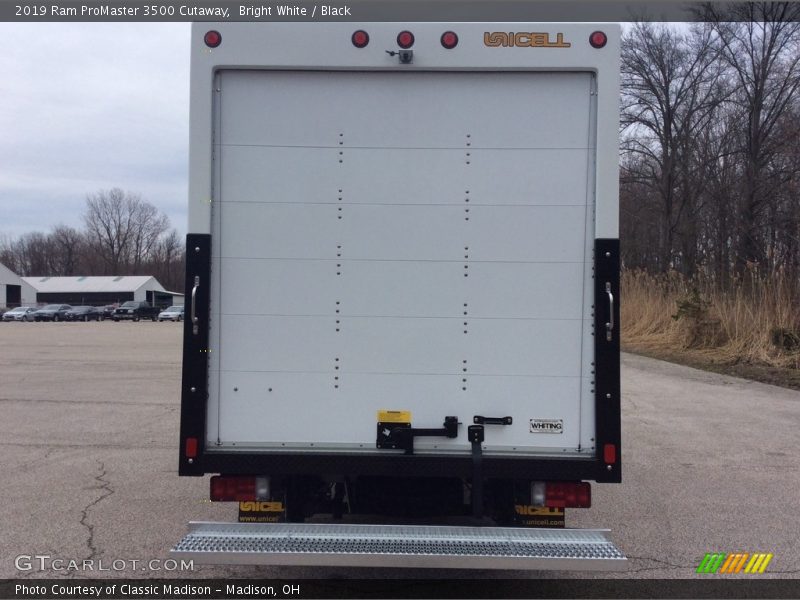 Bright White / Black 2019 Ram ProMaster 3500 Cutaway