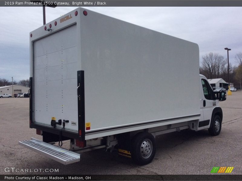 Bright White / Black 2019 Ram ProMaster 3500 Cutaway