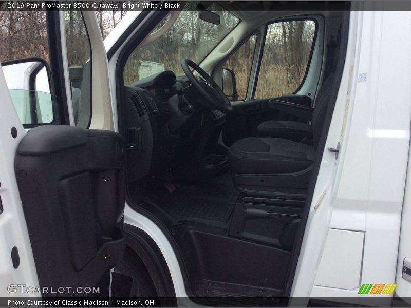 Bright White / Black 2019 Ram ProMaster 3500 Cutaway