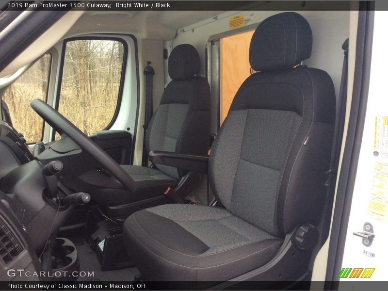 Bright White / Black 2019 Ram ProMaster 3500 Cutaway