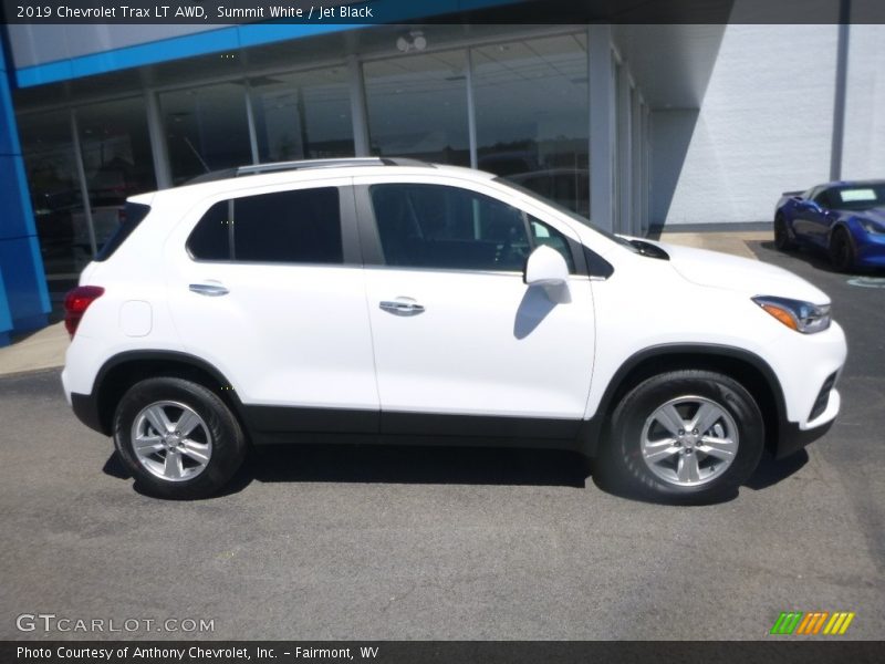 Summit White / Jet Black 2019 Chevrolet Trax LT AWD