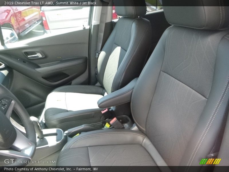Summit White / Jet Black 2019 Chevrolet Trax LT AWD
