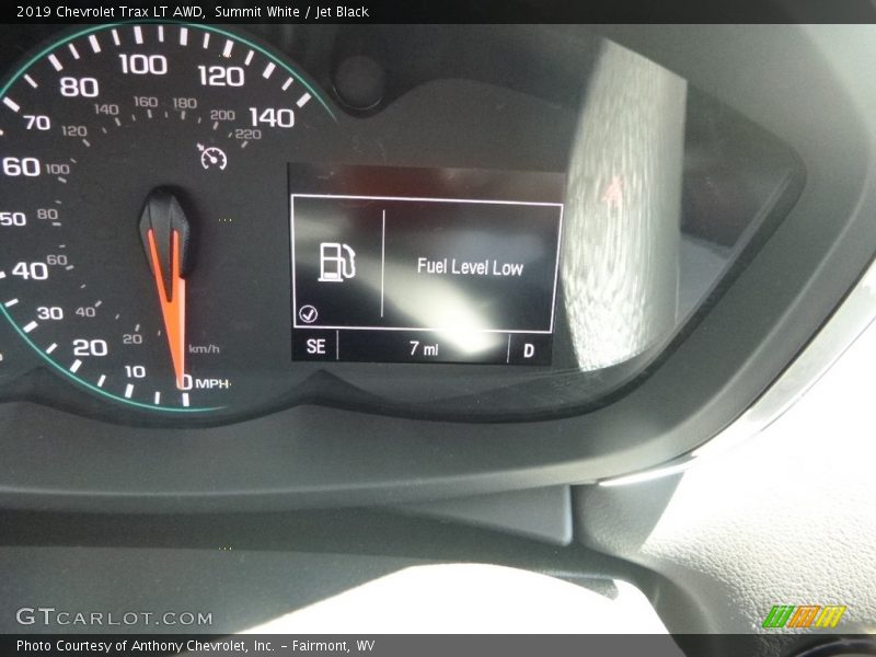 Summit White / Jet Black 2019 Chevrolet Trax LT AWD