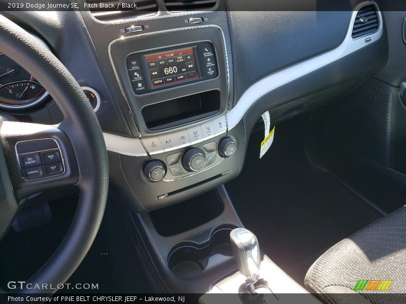 Pitch Black / Black 2019 Dodge Journey SE