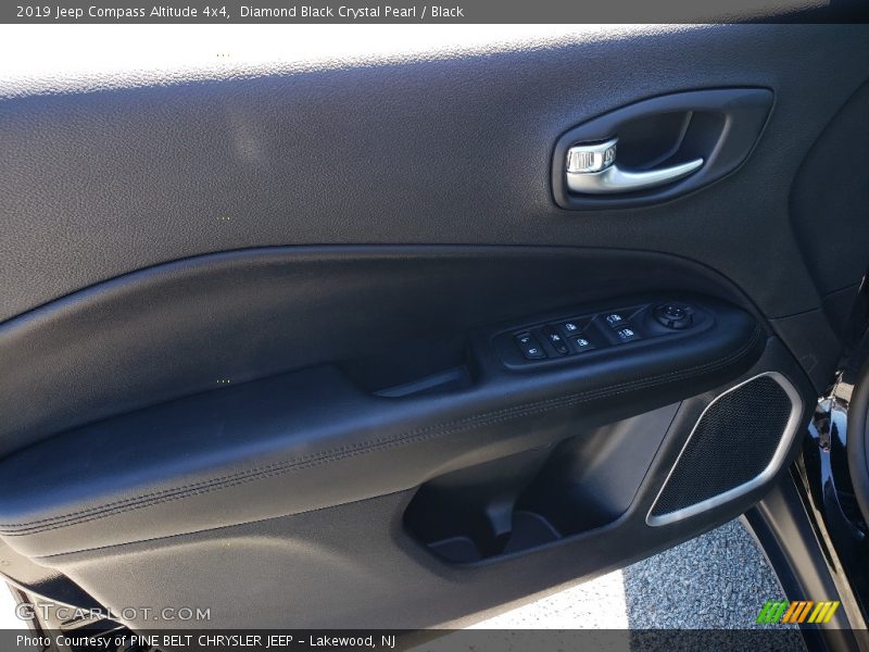 Diamond Black Crystal Pearl / Black 2019 Jeep Compass Altitude 4x4