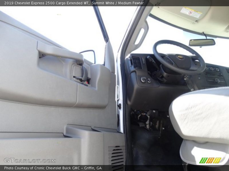 Summit White / Medium Pewter 2019 Chevrolet Express 2500 Cargo Extended WT