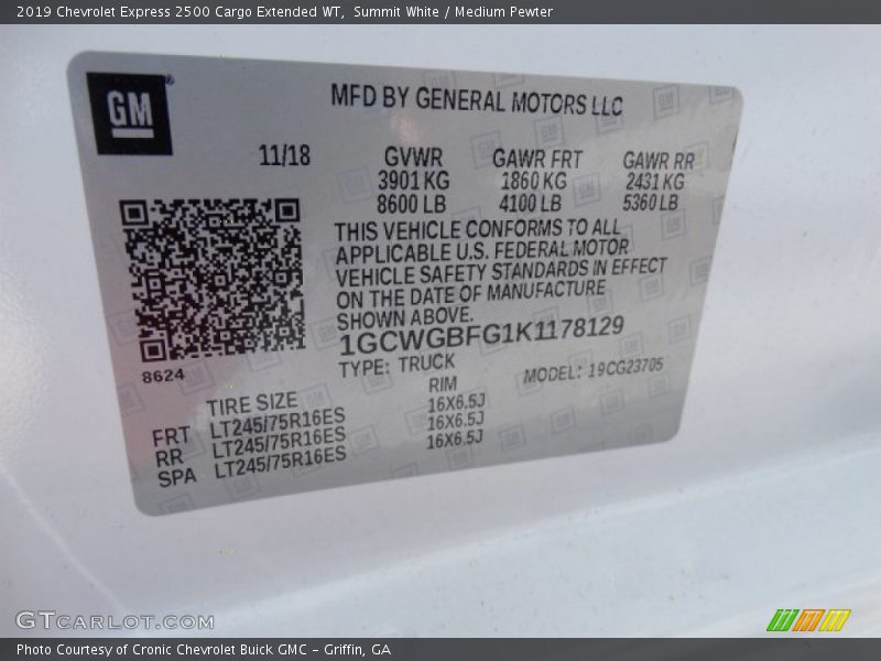 Summit White / Medium Pewter 2019 Chevrolet Express 2500 Cargo Extended WT