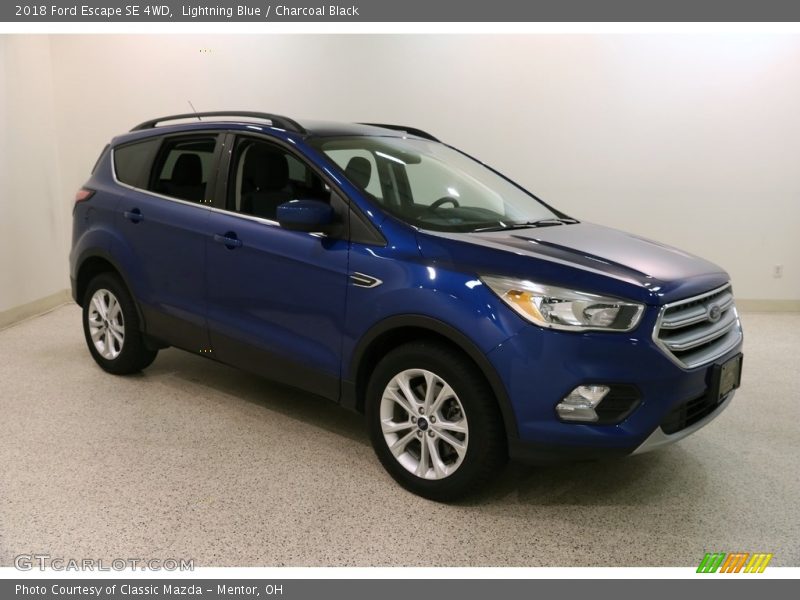 Lightning Blue / Charcoal Black 2018 Ford Escape SE 4WD