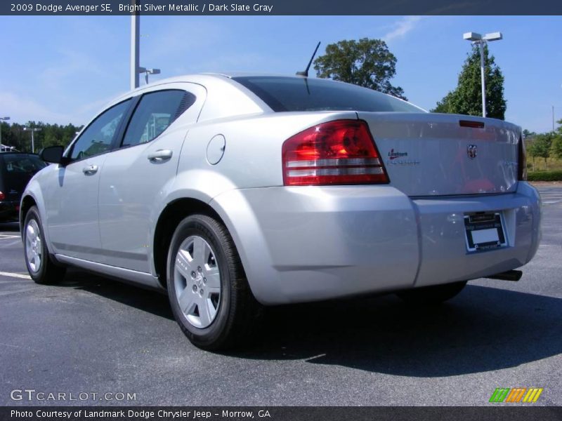 Bright Silver Metallic / Dark Slate Gray 2009 Dodge Avenger SE