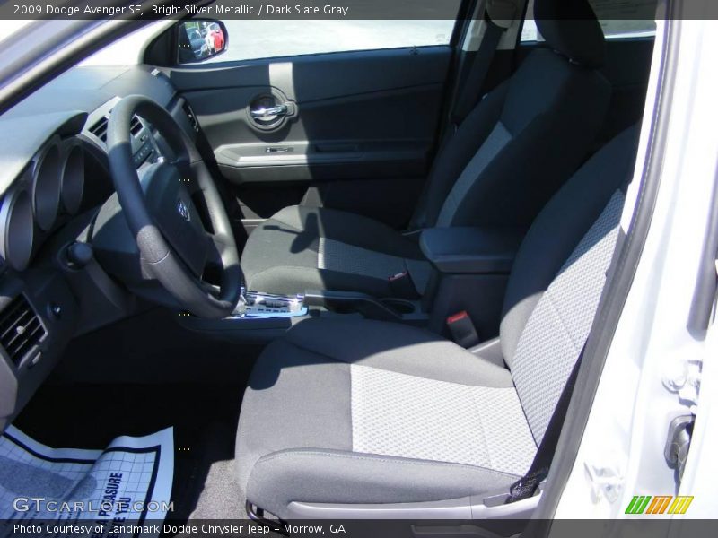 Bright Silver Metallic / Dark Slate Gray 2009 Dodge Avenger SE