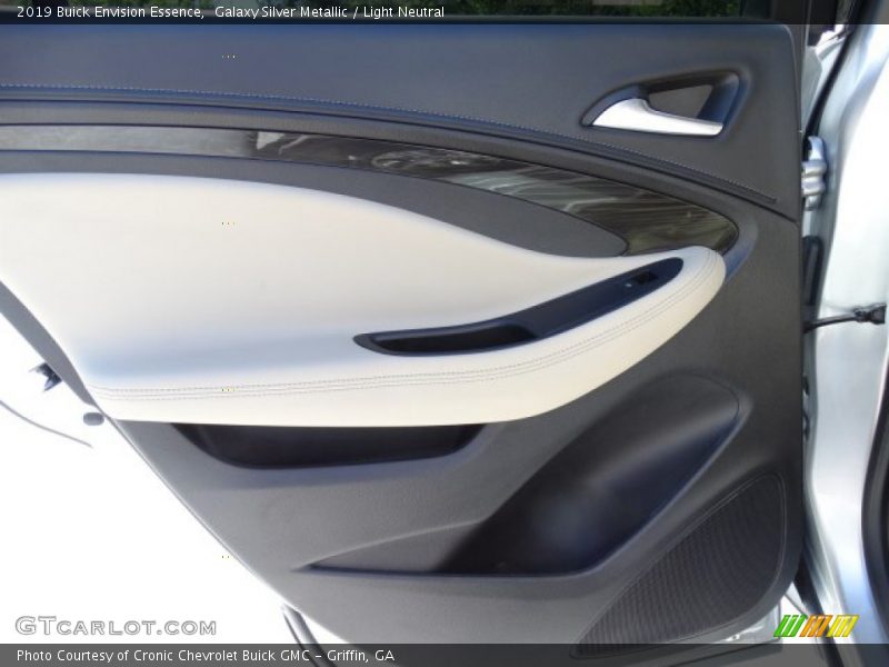 Galaxy Silver Metallic / Light Neutral 2019 Buick Envision Essence