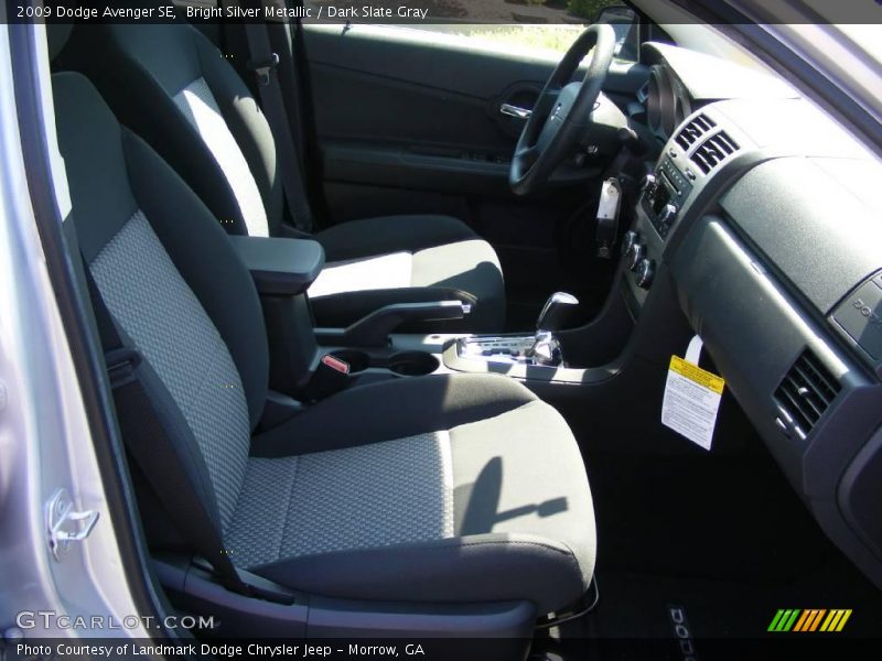 Bright Silver Metallic / Dark Slate Gray 2009 Dodge Avenger SE