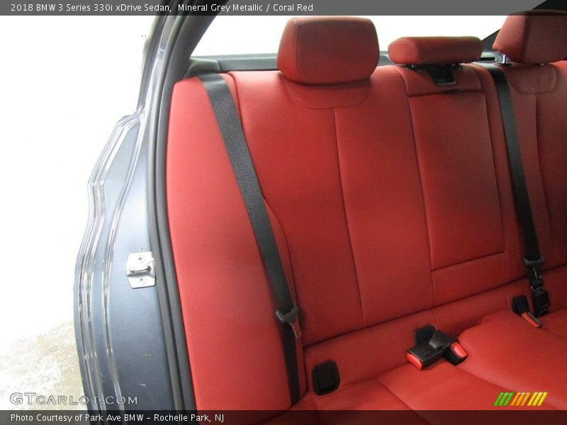 Mineral Grey Metallic / Coral Red 2018 BMW 3 Series 330i xDrive Sedan