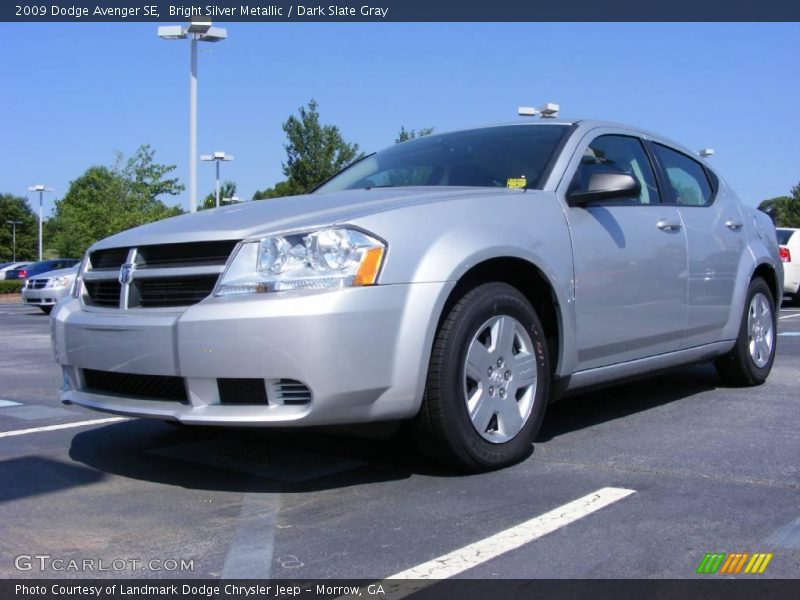 Bright Silver Metallic / Dark Slate Gray 2009 Dodge Avenger SE