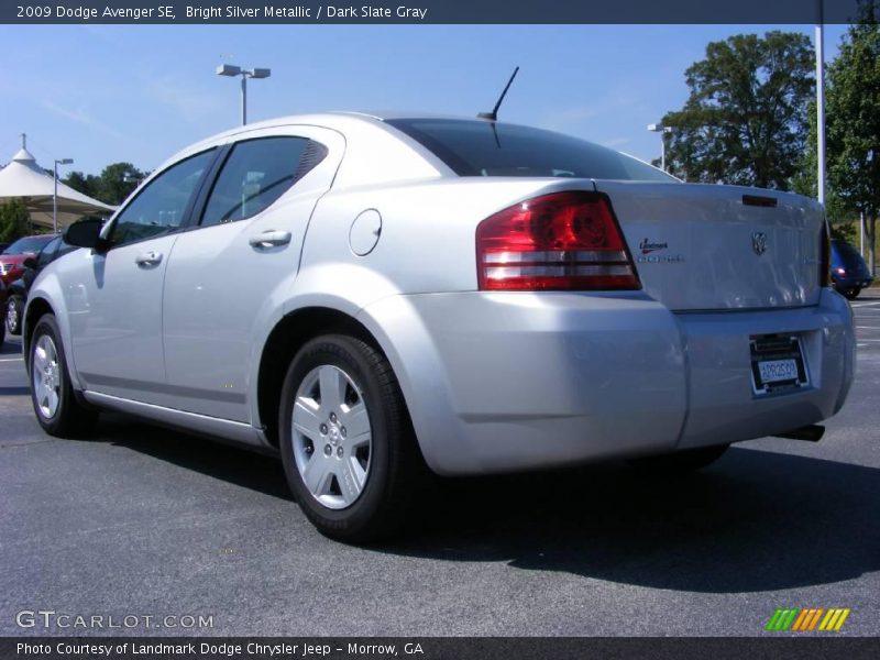 Bright Silver Metallic / Dark Slate Gray 2009 Dodge Avenger SE