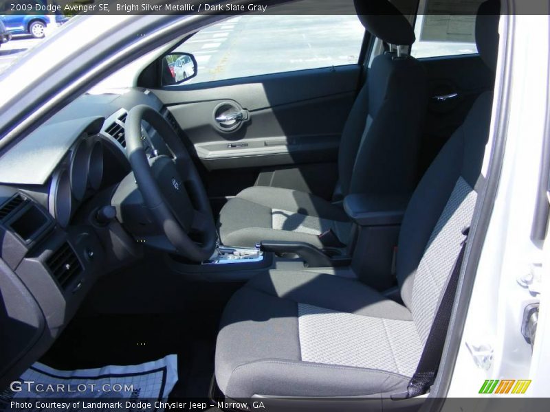 Bright Silver Metallic / Dark Slate Gray 2009 Dodge Avenger SE