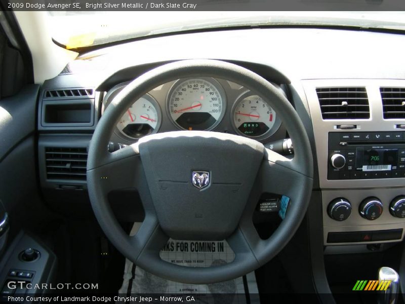 Bright Silver Metallic / Dark Slate Gray 2009 Dodge Avenger SE
