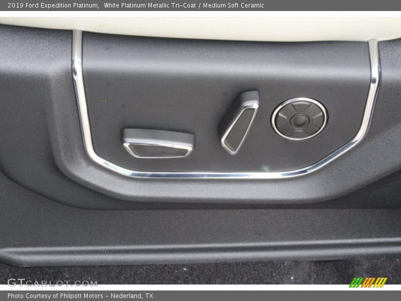 White Platinum Metallic Tri-Coat / Medium Soft Ceramic 2019 Ford Expedition Platinum
