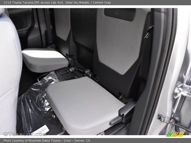 Silver Sky Metallic / Cement Gray 2019 Toyota Tacoma SR5 Access Cab 4x4