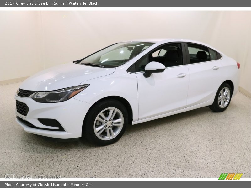 Summit White / Jet Black 2017 Chevrolet Cruze LT