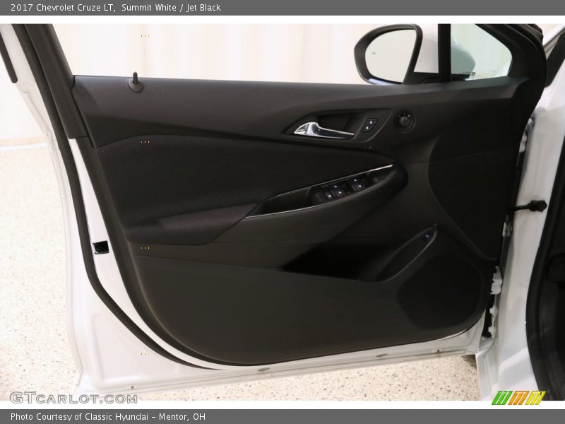 Summit White / Jet Black 2017 Chevrolet Cruze LT