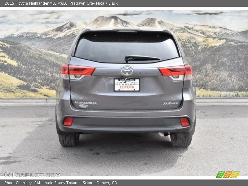 Predawn Gray Mica / Black 2019 Toyota Highlander XLE AWD