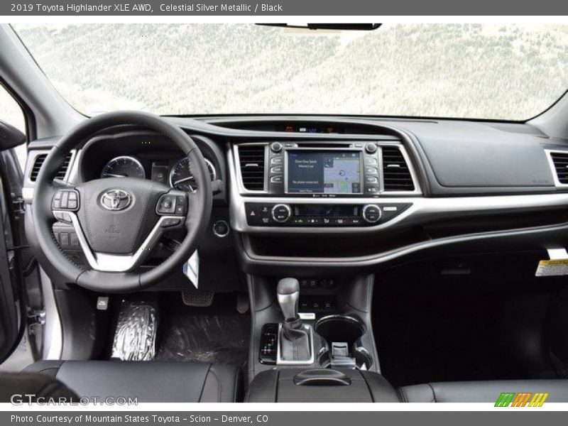 Celestial Silver Metallic / Black 2019 Toyota Highlander XLE AWD