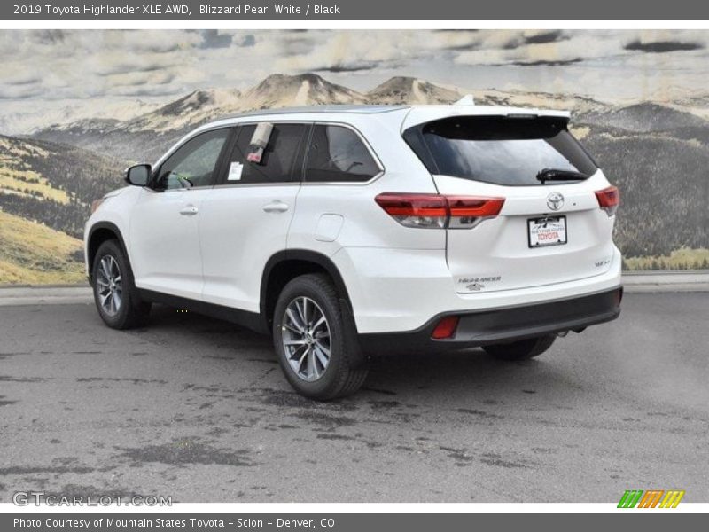 Blizzard Pearl White / Black 2019 Toyota Highlander XLE AWD