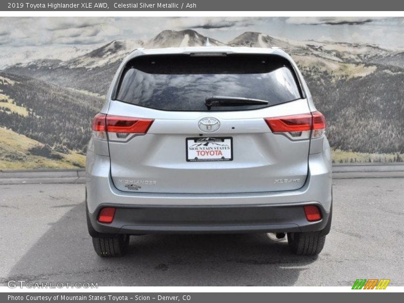 Celestial Silver Metallic / Ash 2019 Toyota Highlander XLE AWD
