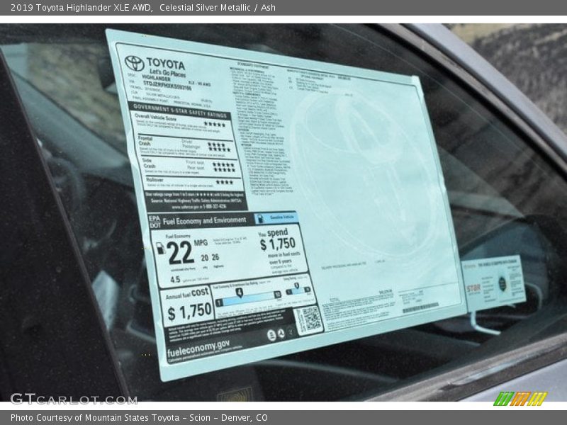 Celestial Silver Metallic / Ash 2019 Toyota Highlander XLE AWD