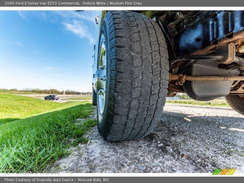 Oxford White / Medium Flint Grey 2006 Ford E Series Van E350 Commercial