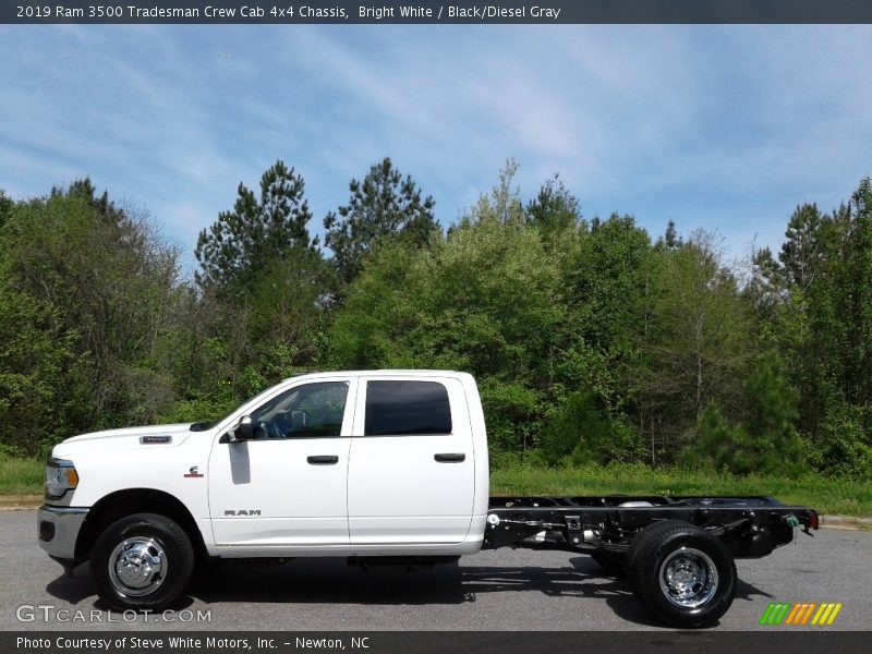 Bright White / Black/Diesel Gray 2019 Ram 3500 Tradesman Crew Cab 4x4 Chassis