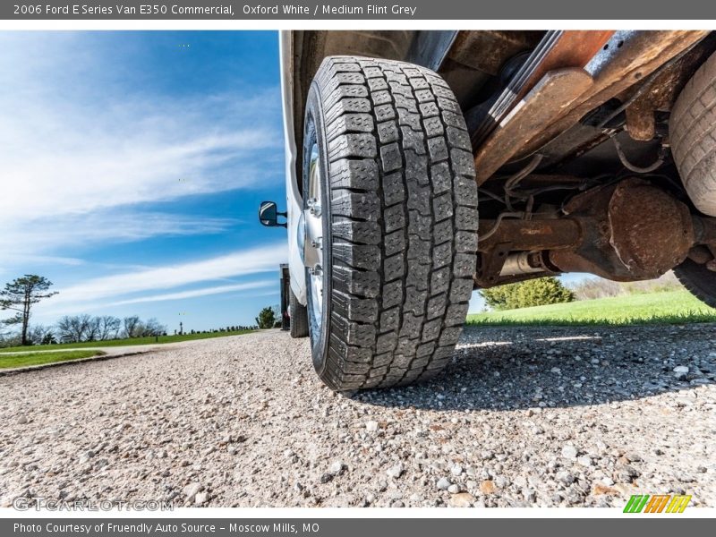 Oxford White / Medium Flint Grey 2006 Ford E Series Van E350 Commercial