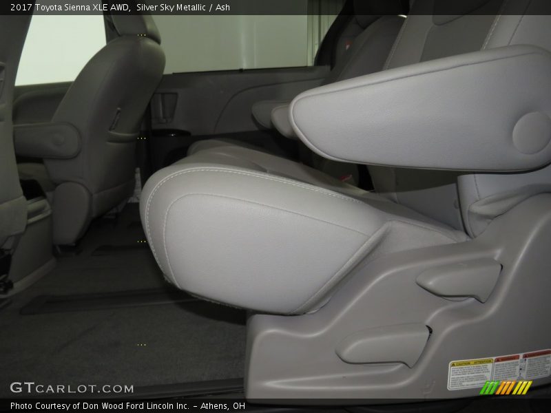 Silver Sky Metallic / Ash 2017 Toyota Sienna XLE AWD